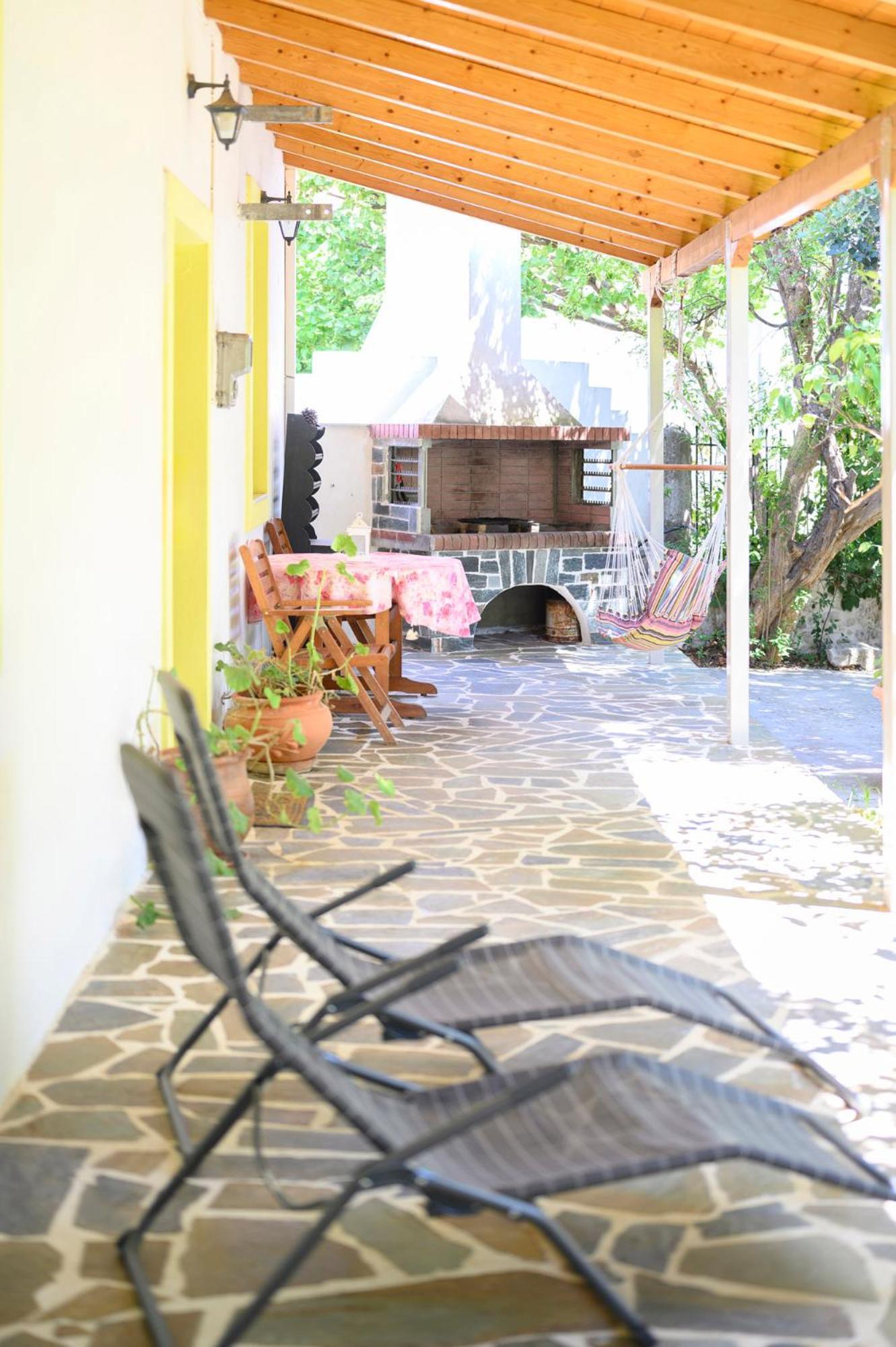 Small Villa Gerani Agios Vlasios  Экстерьер фото