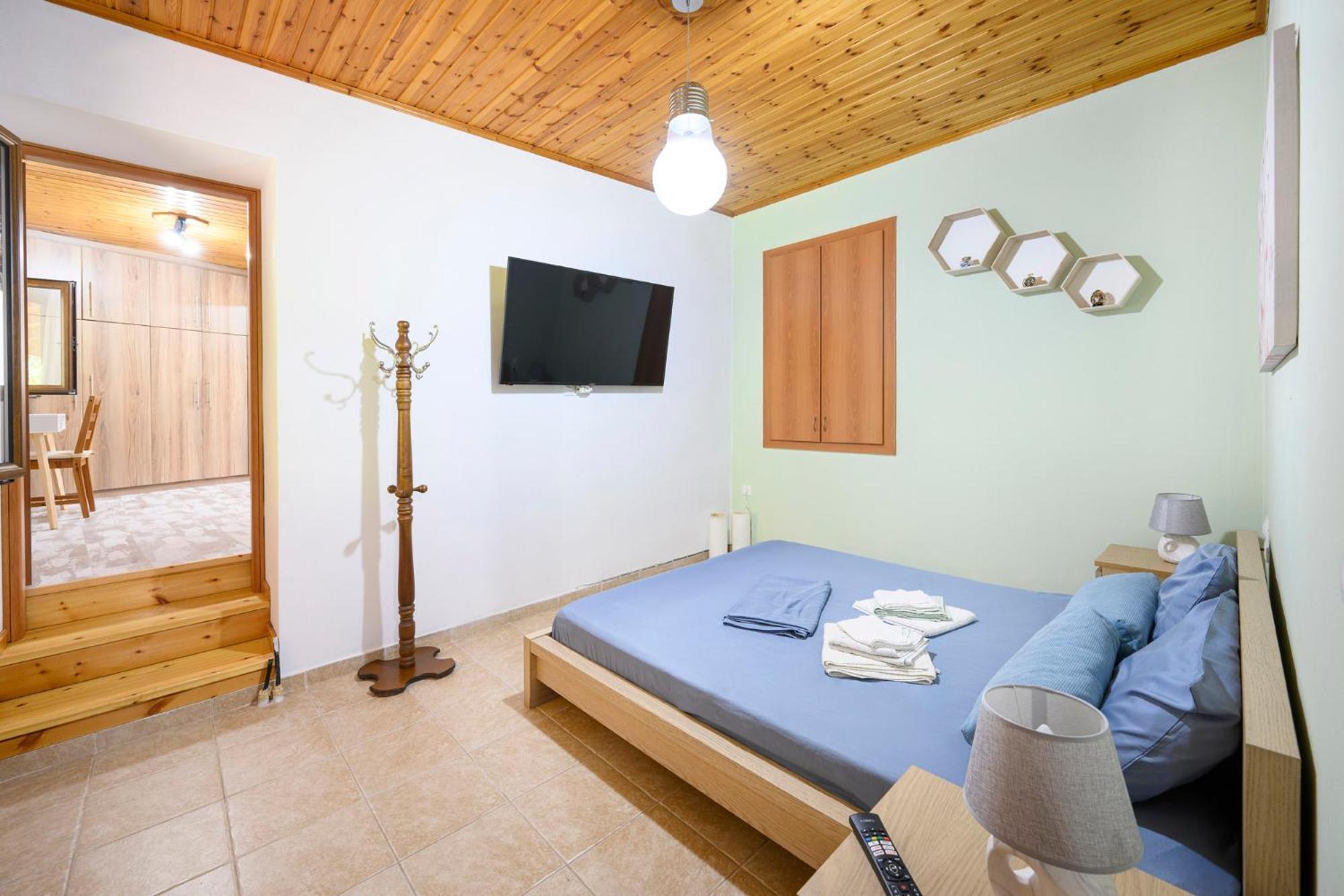 Small Villa Gerani Agios Vlasios  Экстерьер фото